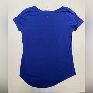 royal blue lululemon tee shirt